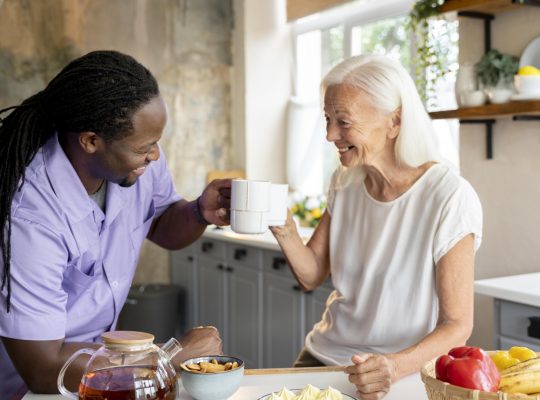 Aide à domicile : un soutien précieux pour les familles