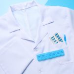 Pourquoi choisir une blouse de pharmacie adaptée aux femmes et aux hommes ?